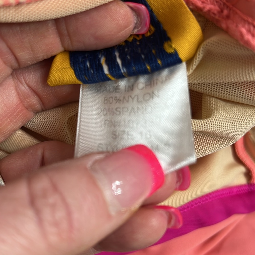 Swimsuit - Picture 9 of 10